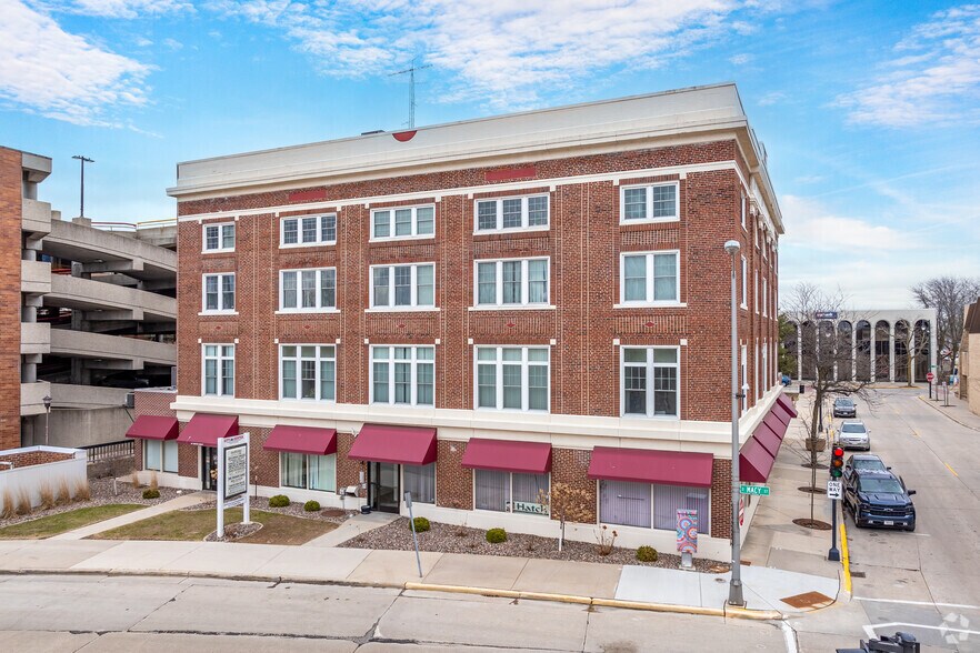 More Photos Of 17 Forest Ave, Fond Du Lac Apartments For Lease