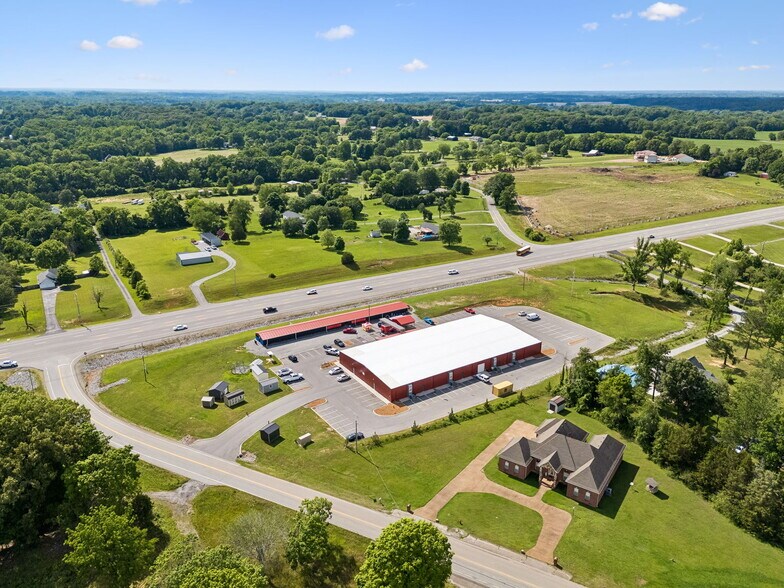 More Photos Of 4070 Old Highway 431, Greenbrier Freestanding For Sale