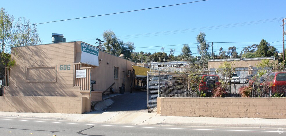More Photos Of 606 Marshall Ave, El Cajon Service For Lease