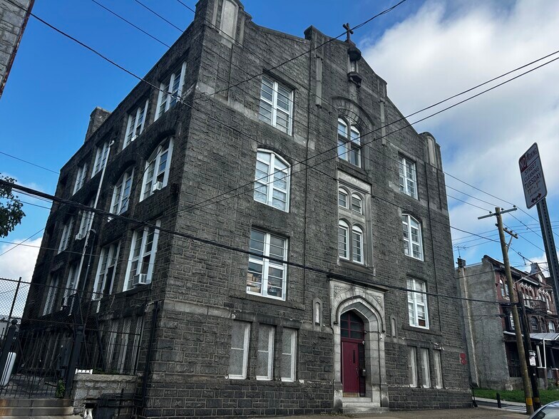 More Photos Of 1901 W Tioga St, Philadelphia Schools For Sale