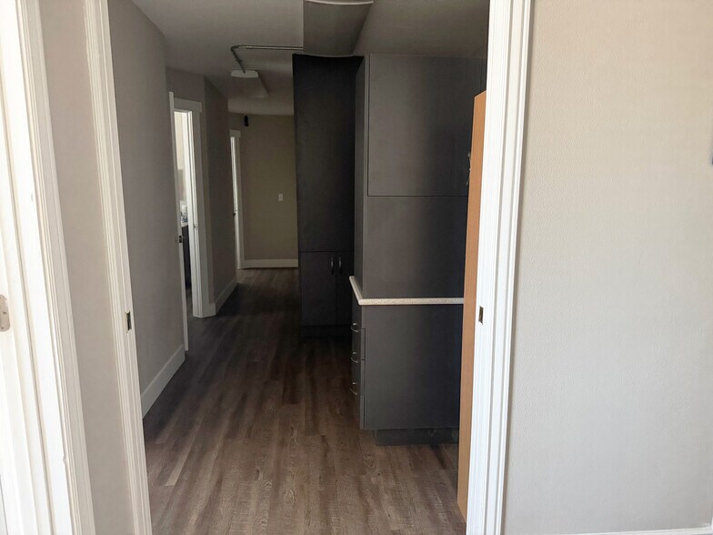 More Photos Of 845 N State St, Orem Office For Lease