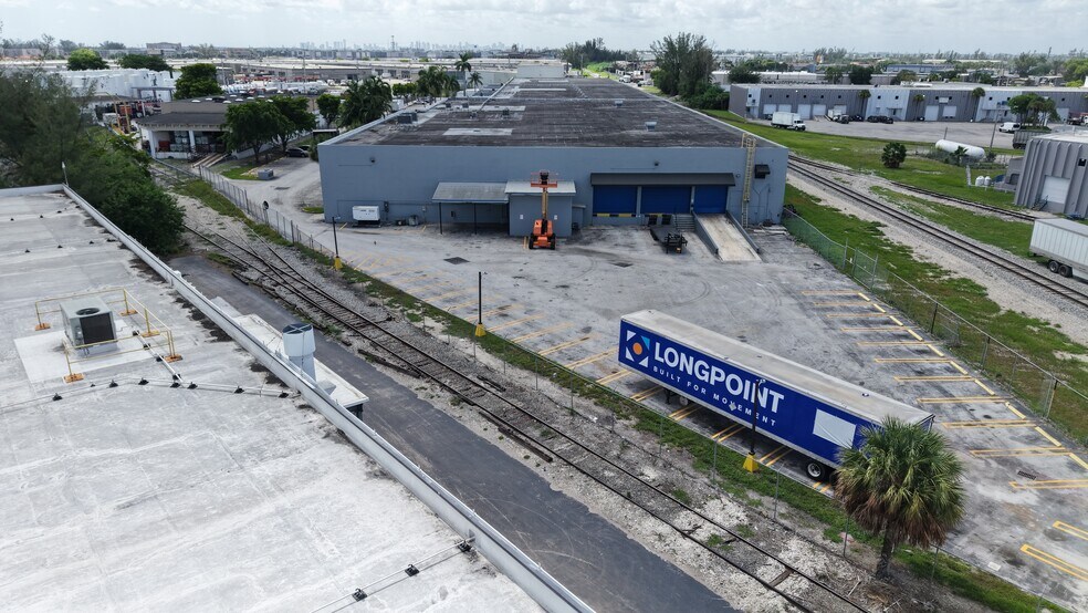 More Photos Of 9970 NW 89th Ct, Medley Warehouse For Lease
