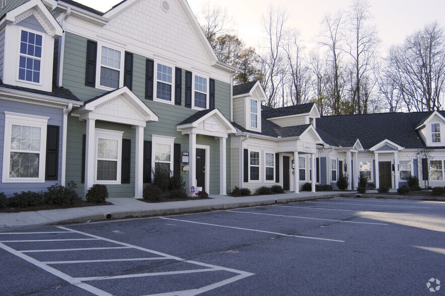 More Photos Of 500 W Lanier Ave, Fayetteville Office For Sale