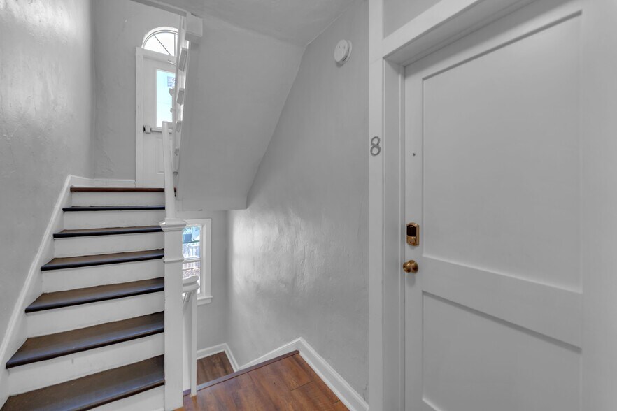 More Photos Of 515 Columbia Dr, Tampa Apartments For Sale
