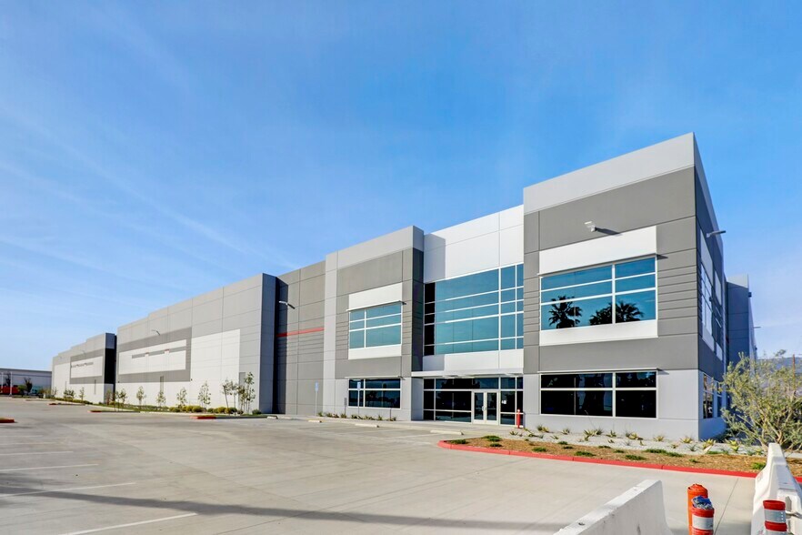 Primary Photo Of 752 N Tippecanoe Ave, San Bernardino Warehouse For Sale