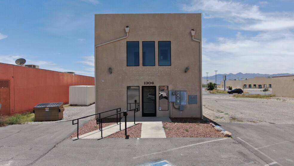 More Photos Of 1306 E Calvada Blvd, Pahrump Office Residential For Lease