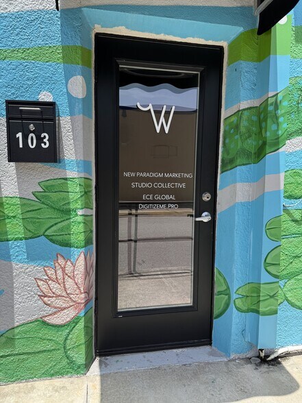 More Photos Of 103 S 2nd St, Leesburg Coworking Space