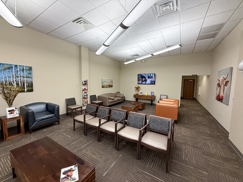 More Photos Of 307 W US Highway 54, Andover General Retail For Sale