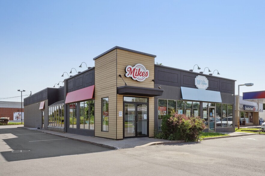 More Photos Of 80-90 Rue Quévillon, Varennes Convenience Store For Sale