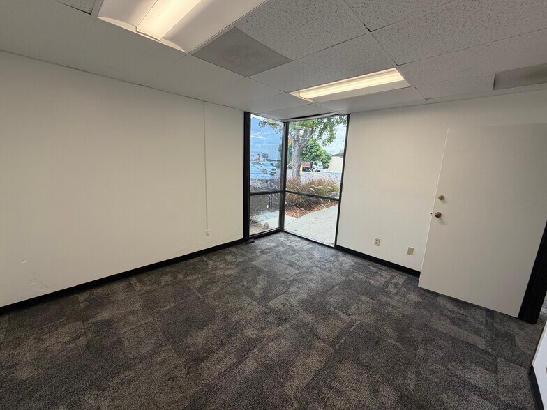 More Photos Of 17101-17121 Central Ave, Carson Warehouse For Lease