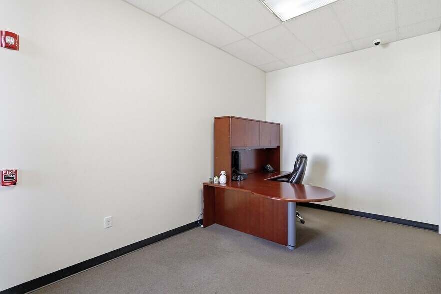 More Photos Of 33 W Franklin St, Hagerstown Loft Creative Space For Lease