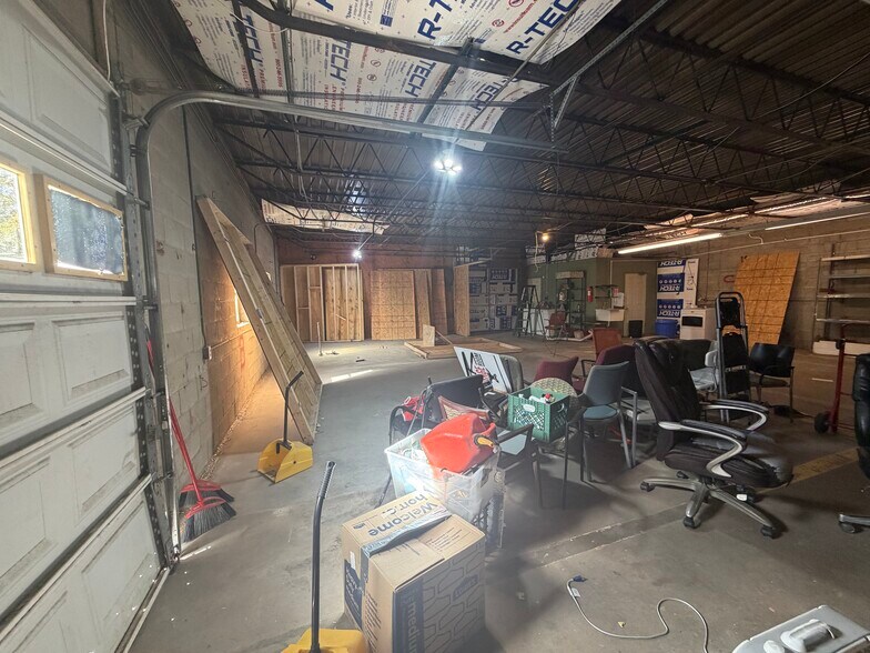 More Photos Of 1510 2nd Ave, Opelika Flex For Lease