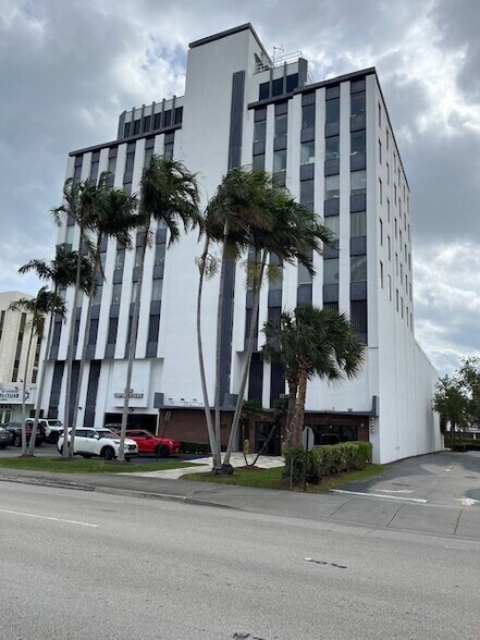 More Photos Of 1920 E Hallandale Beach Blvd, Hallandale Beach Medical For Sale