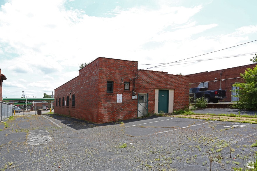 More Photos Of 6717 Olive Blvd, Saint Louis Office For Lease