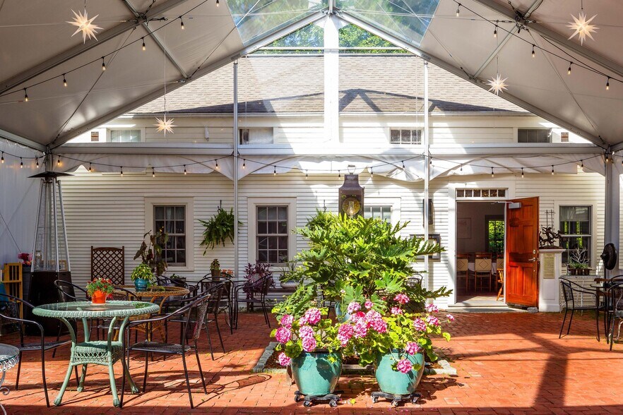 More Photos Of 33 Tenney Hl, Blue Hill Restaurant For Sale
