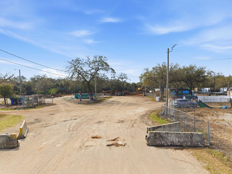 More Photos Of 5515 Causeway Blvd, Tampa Land For Sale