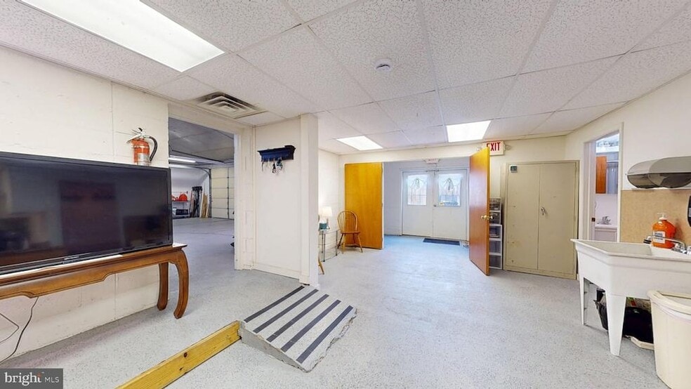 More Photos Of 143-147 W Hampton St, Pemberton borough Warehouse For Sale
