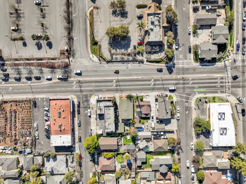 More Photos Of 2127 Middlefield Rd, Redwood City Industrial For Sale