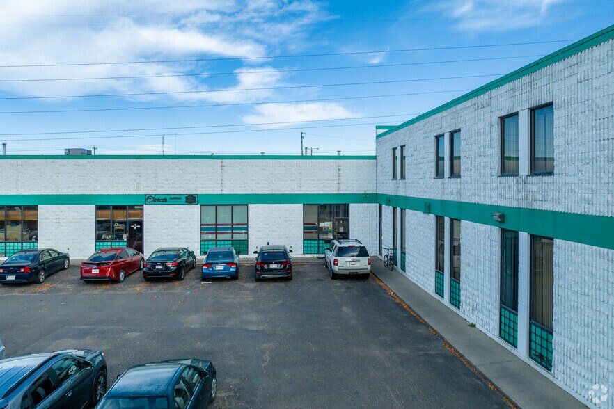 More Photos Of 2828 54th Ave SE, Calgary Warehouse For Sale