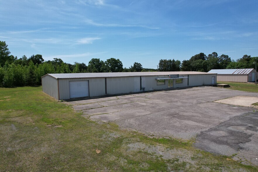 Primary Photo Of 16525 Highway 65 S, Damascus Warehouse For Lease