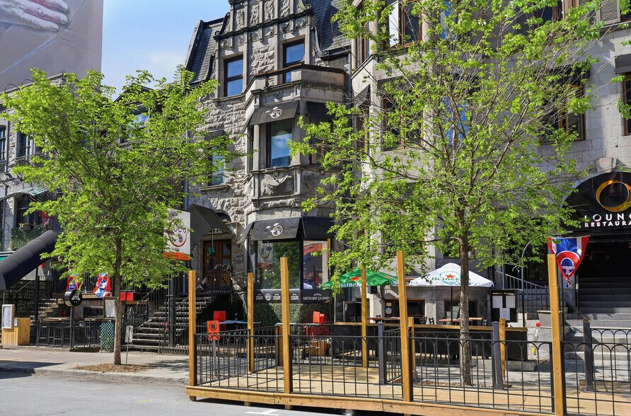 Primary Photo Of 1450 Rue Crescent, Montréal Restaurant For Lease