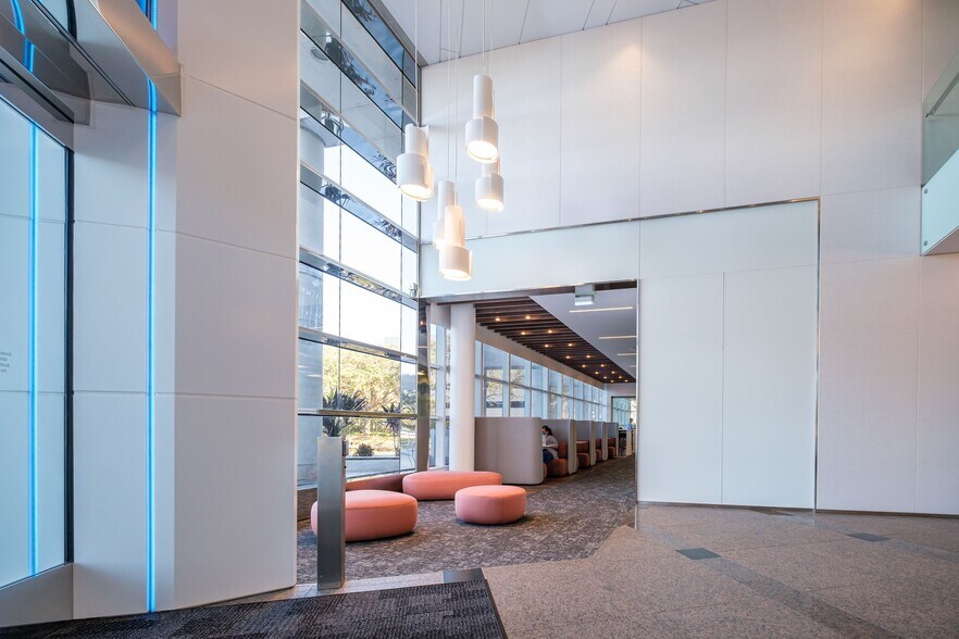 More Photos Of 4010 W Boy Scout Blvd, Tampa Office For Lease