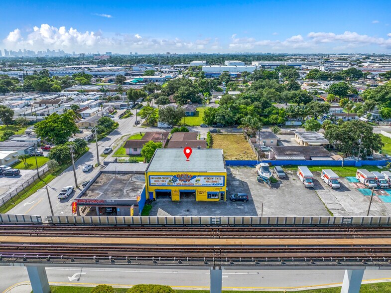 More Photos Of 3030 NW 79th St, Miami Service For Lease
