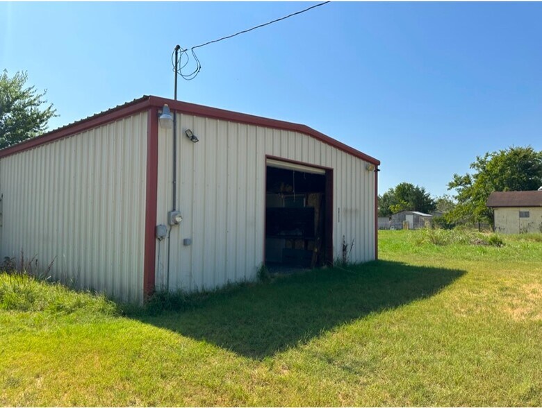 More Photos Of 21732 SH-90, Bedias Specialty For Sale