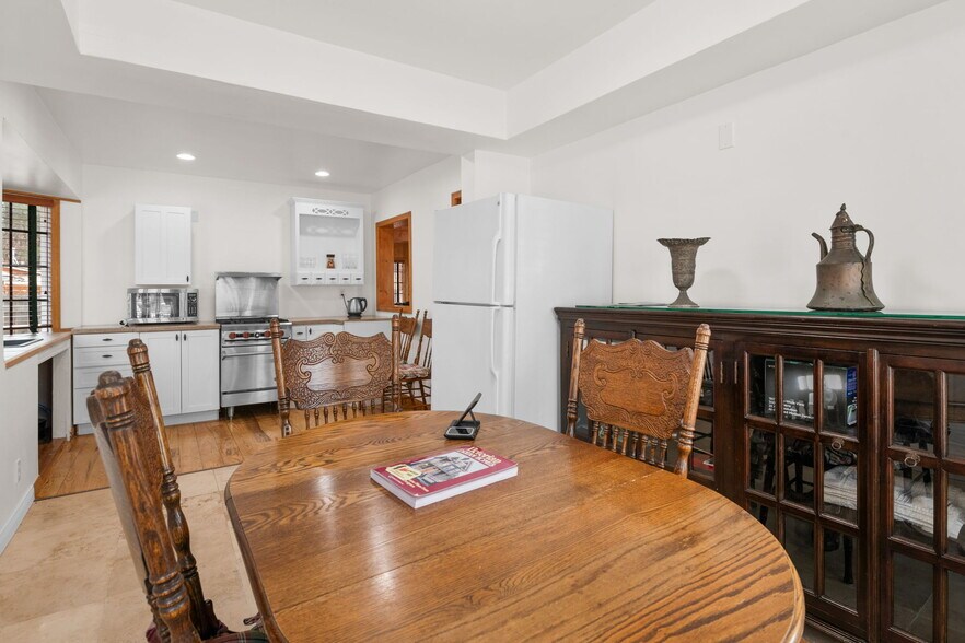 More Photos Of 1016 W Big Bear Blvd, Big Bear City Office Residential For Sale
