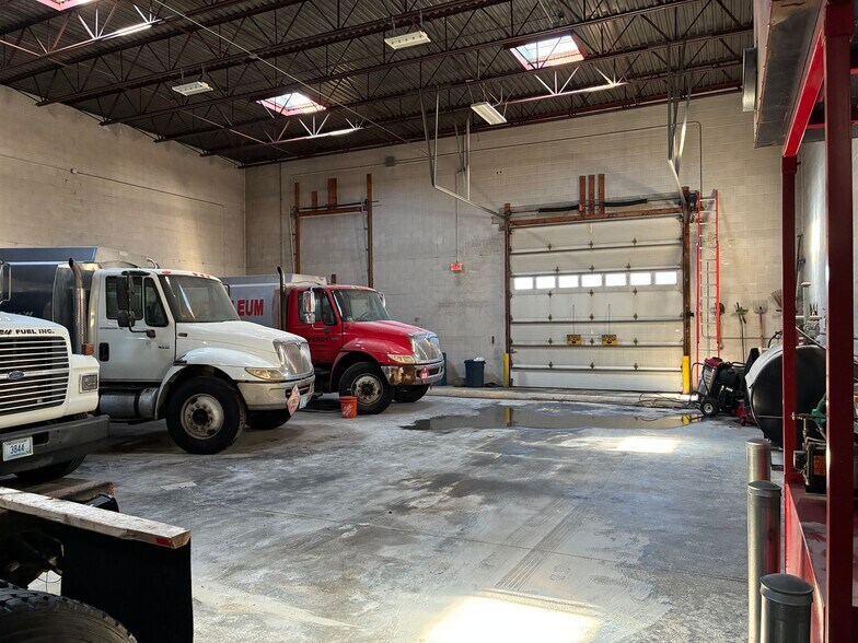 More Photos Of 1343 Main St, West Warwick Manufacturing For Lease