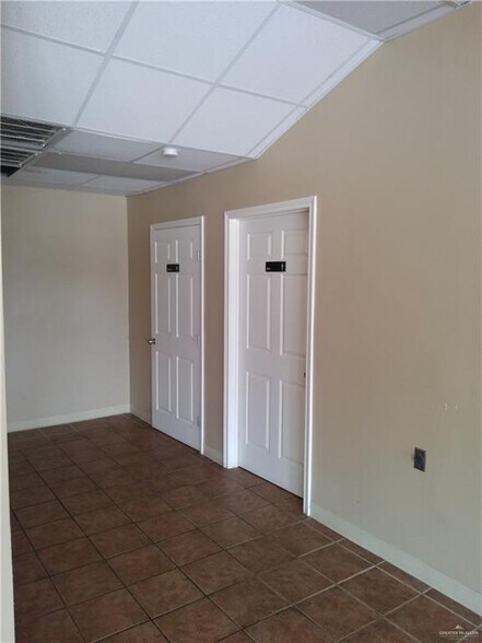 More Photos Of 939 S Alamo Rd, Alamo Convenience Store For Sale