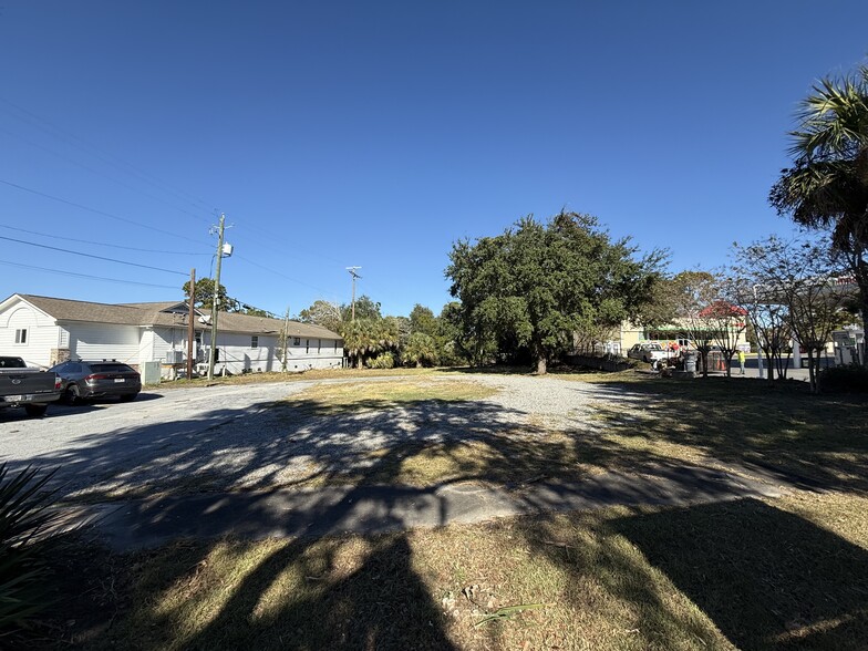More Photos Of 208 Johnny Mercer Blvd, Savannah Land For Sale