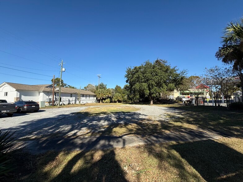 More Photos Of 208 Johnny Mercer Blvd, Savannah Land For Sale