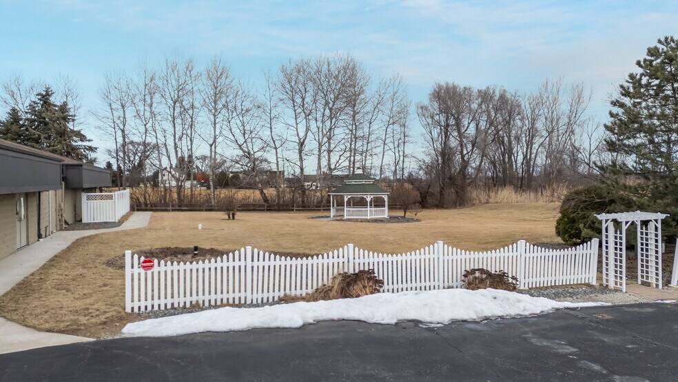 More Photos Of 3177 French Rd, De Pere Restaurant For Sale