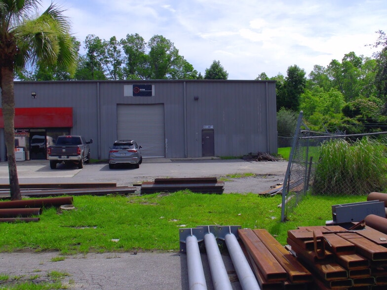More Photos Of 553 Capital Cir SW, Tallahassee Warehouse For Lease
