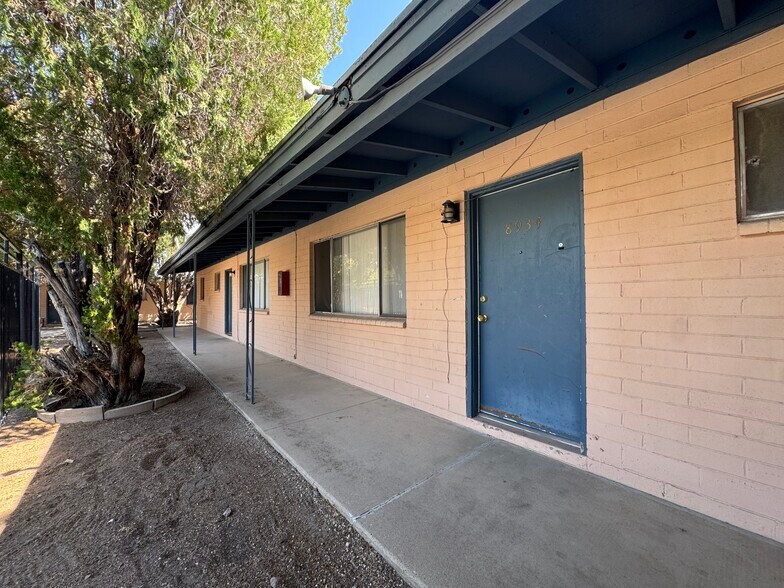 More Photos Of 8908-8936 S Nogales Hwy, Tucson Apartments For Sale