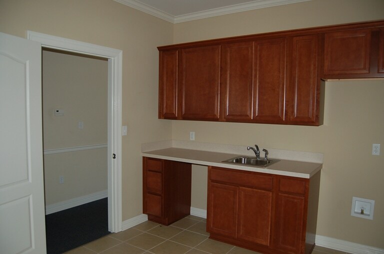 More Photos Of 1000 Chinaberry Dr, Bossier City Office For Lease