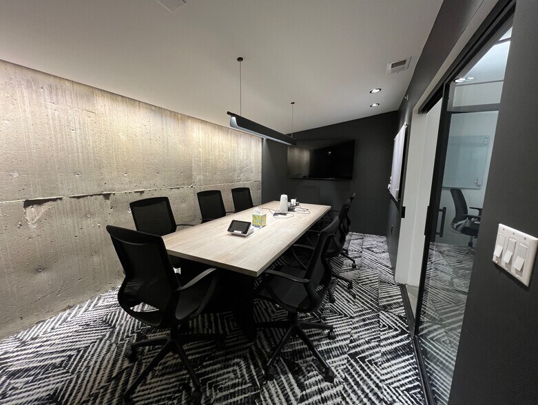 More Photos Of 1790 Gaylord St, Denver Apartments For Lease