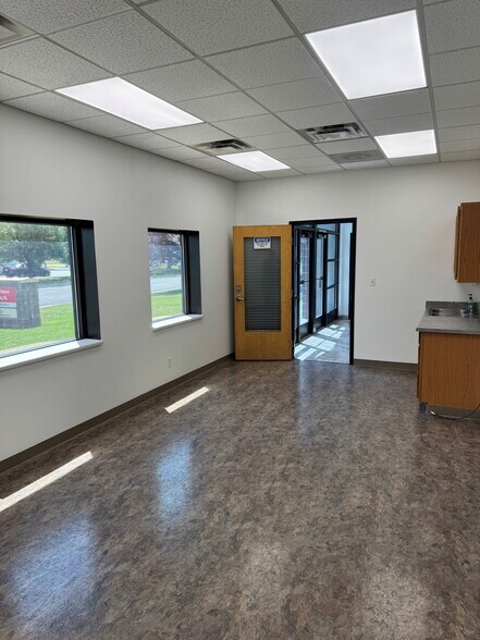 More Photos Of 2542 S 3400 W, Salt Lake City Light Manufacturing For Lease