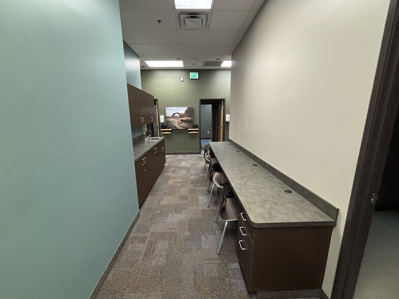More Photos Of 16515 S 40th St, Phoenix Medical For Lease