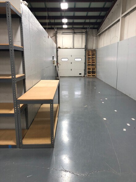 More Photos Of 280 Little Britain Rd, Newburgh Service For Lease