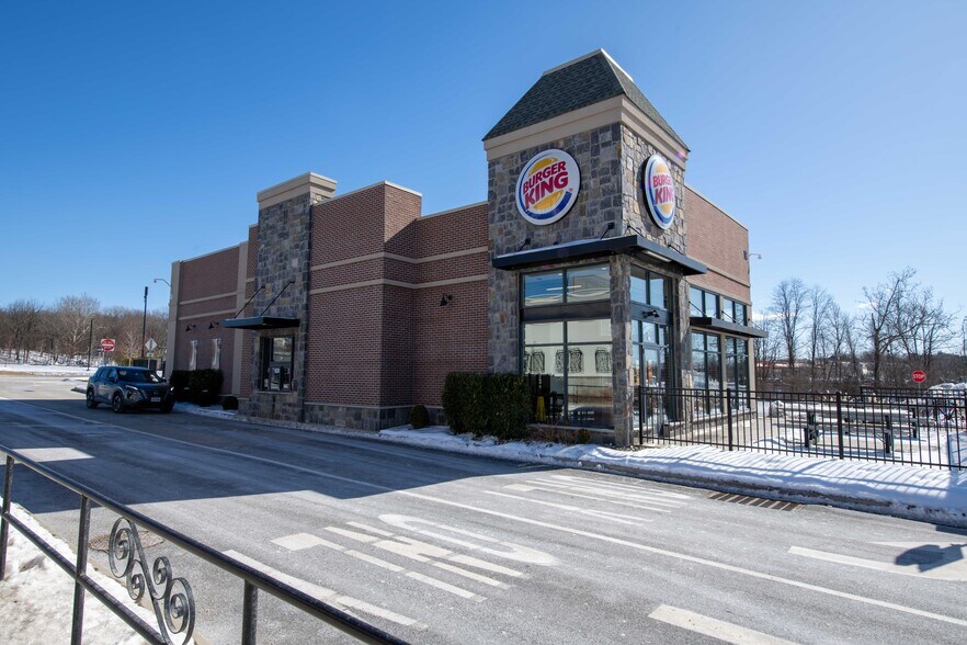 More Photos Of 18 Winslow Gate Rd, Poughkeepsie Fast Food For Sale