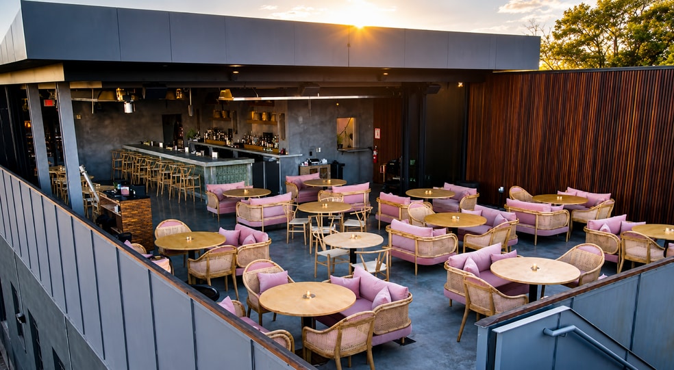 More Photos Of 955 W Marietta St, Atlanta Restaurant For Lease