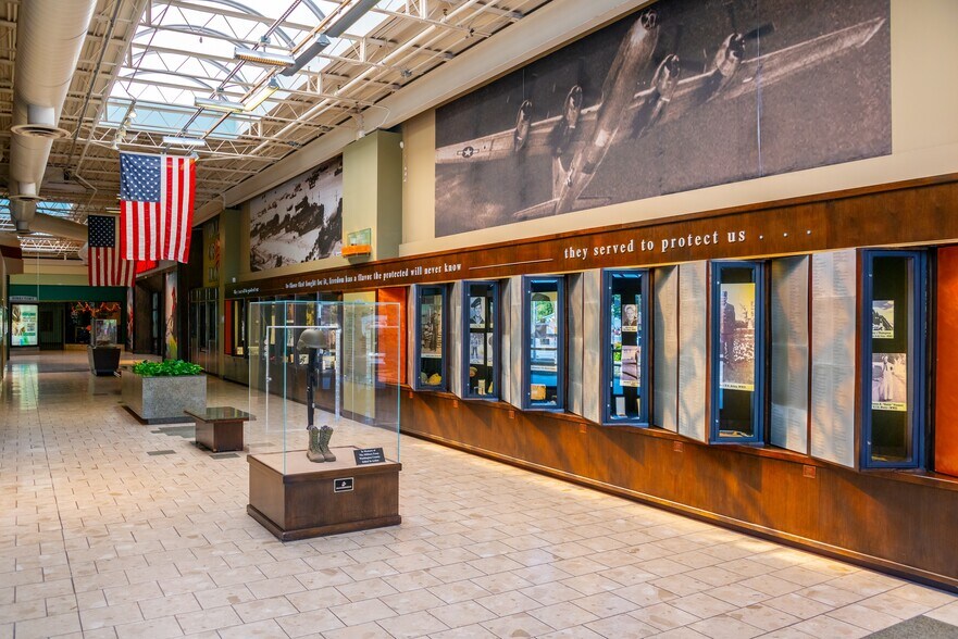 More Photos Of 2350 SE Washington Blvd, Bartlesville General Retail For Lease