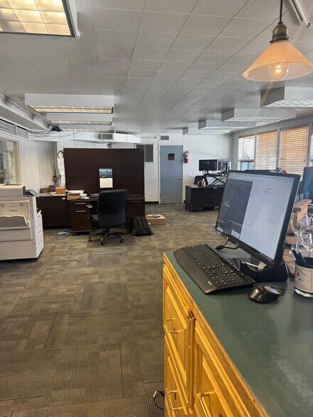 More Photos Of 2048-2050 Dunlap Dr, South Lake Tahoe Office For Lease
