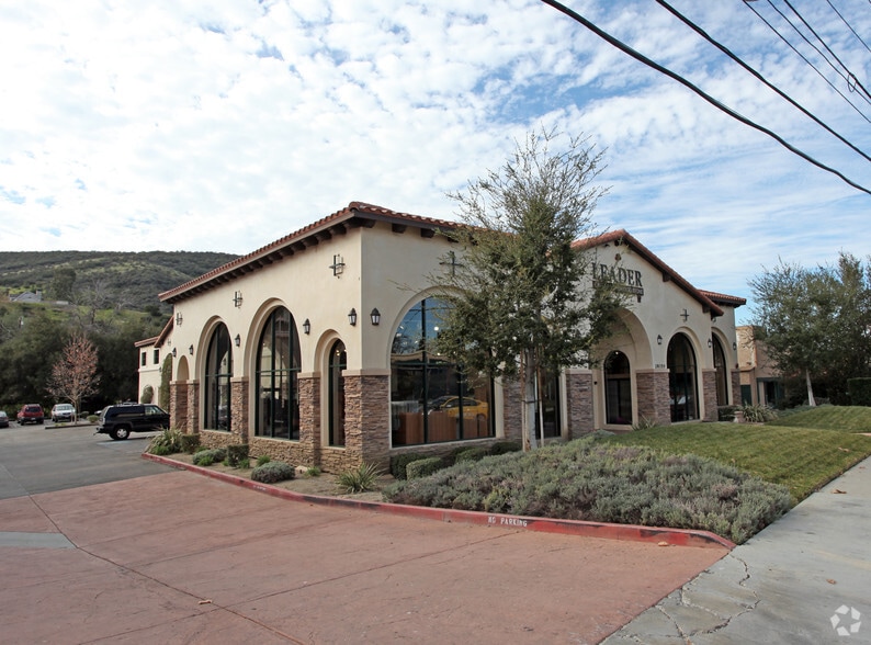 More Photos Of 28350 Roadside Dr, Agoura Hills Storefront For Sale