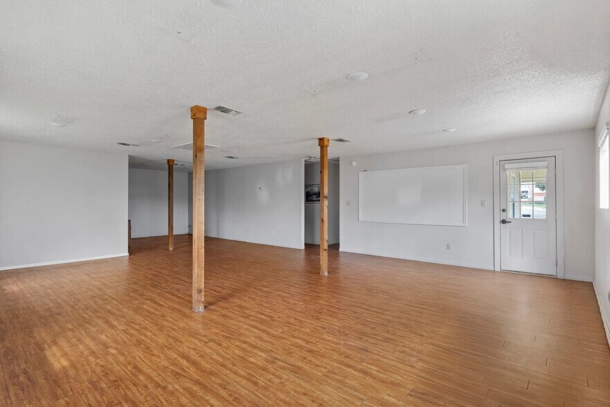 More Photos Of 42320 FM 3159, Canyon Lake Office For Lease