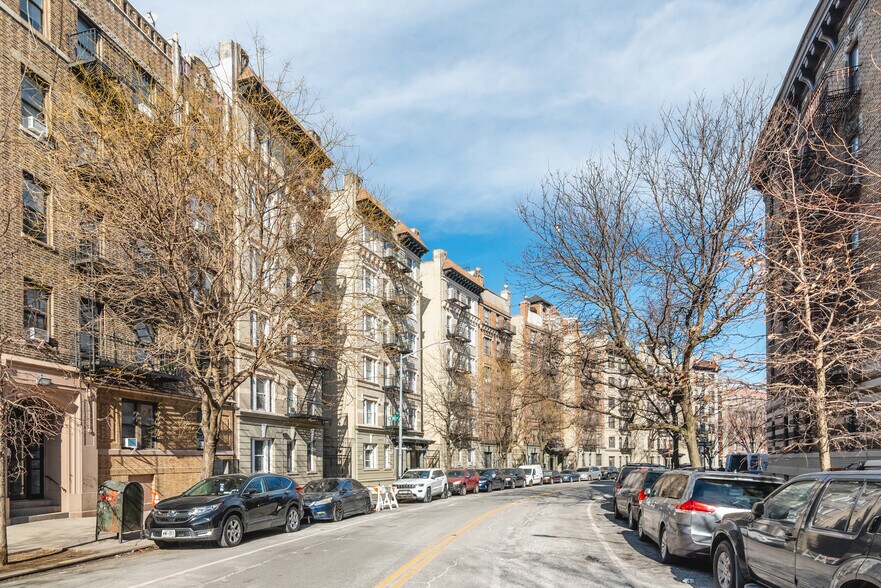 More Photos Of 374 Wadsworth Ave, New York Apartments For Sale
