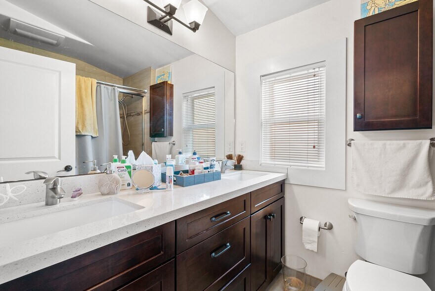 More Photos Of 420 Capitola Road Ext, Santa Cruz Apartments For Sale
