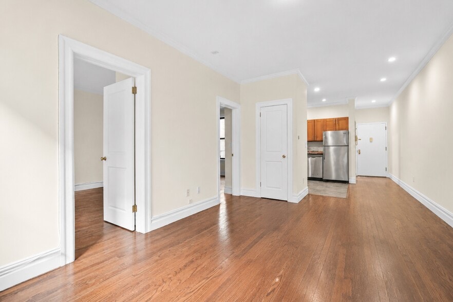 More Photos Of 3155 35th St, Long Island City Apartments For Sale